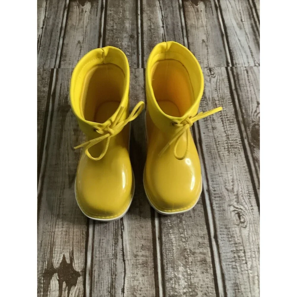 Mini Melissa Yellow Rain Boot Size 8 NEW
